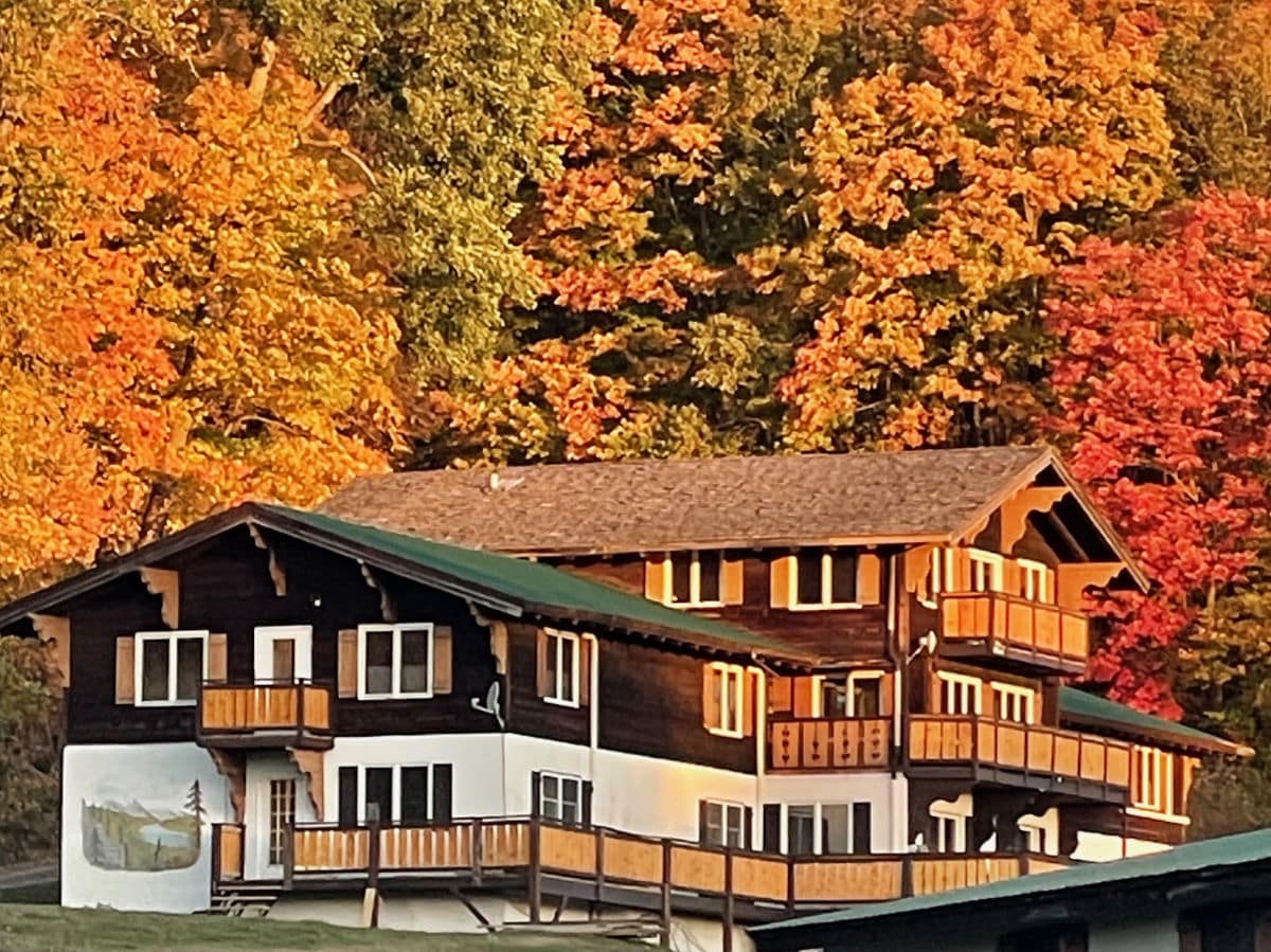 Featured image for “Davos Chalet”